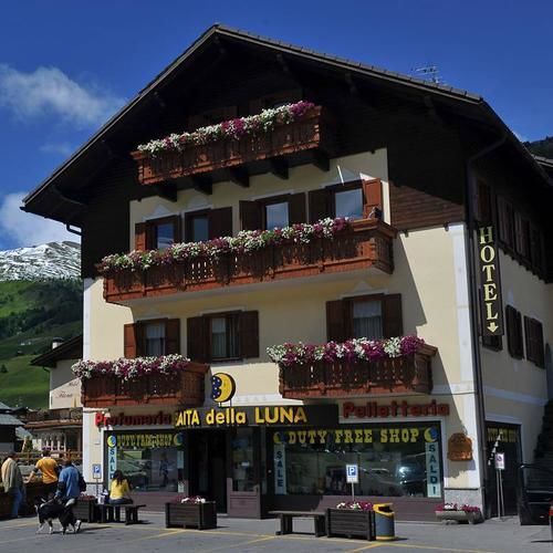 Hotel Baita Della Luna Ливиньо Экстерьер фото